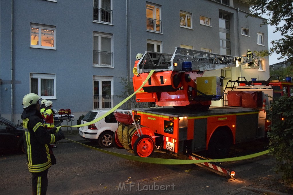 Feuer 2 Y Kellerbrand Koeln Ostheim Ruppinerstr P009.JPG - Miklos Laubert